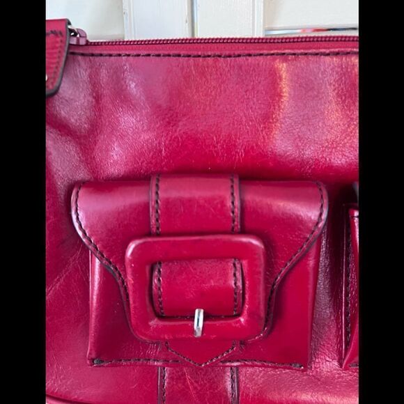 Kenneth Cole Red leather purse - Picture 2 of 8